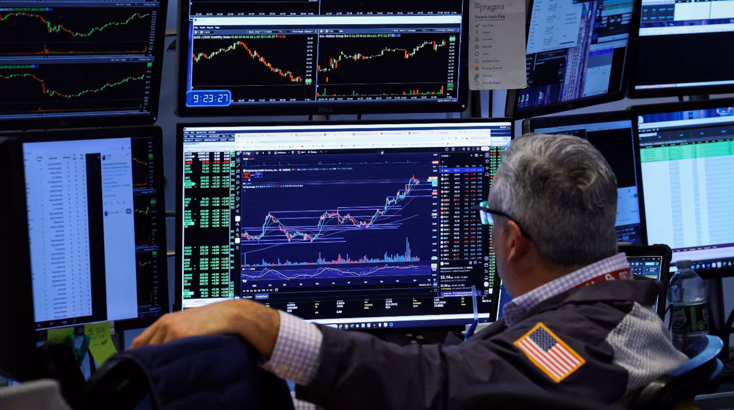 Feriado negro: caen las acciones argentinas y el riesgo país no cede