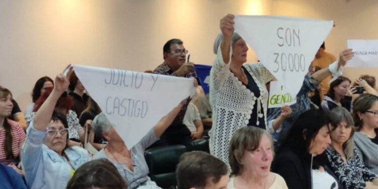 Comodoro marcha por la Memoria, la Verdad y la Justicia