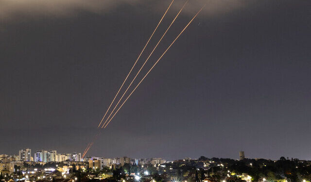 Irán atacó varios distritos de Tel Aviv