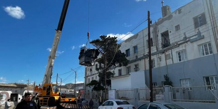 Avanza la nueva sala del Hospital Zonal Alvear con la instalación de equipamiento clave