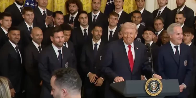 Messi entró junto a Donald Trump en la Casa Blanca