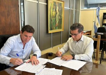 Convenio entre la Facultad de Económicas y la CAPIP para capacitaciones en el sector pesquero