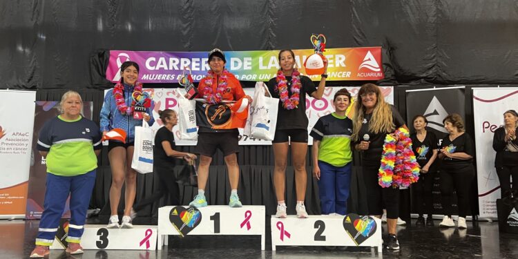 Urbana participó de la 22º Carrera de la Mujer junto a su equipo de barrenderas