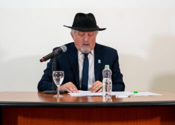 El intendente pidió abrir y sostener debate sobre la minería