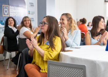 El Municipio realizó un reconocimiento a las mujeres trabajadoras municipales en el marco del 8M