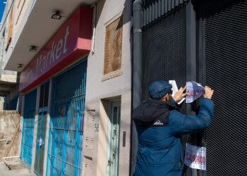 Clausuraron  un supermercado en barrio Roca