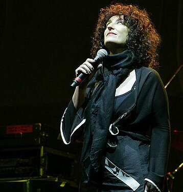 Julia Zenzo en el festival Celeste y Blanco por Malvinas