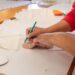 El Centro de Promoción Laboral continúa con la confección y entrega de indumentaria a distintos espacios