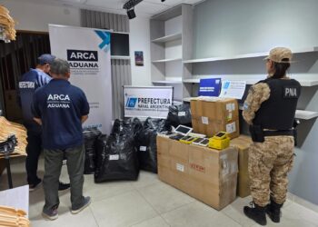 Allanaron oficinas en pleno centro de Comodoro por una investigación federal vinculada a Aduana