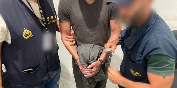 Extraditaron desde Brasil a un acusado de abuso sexual contra una menor en Neuquén