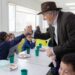 Macharashvili visitó la Escuela Municipal y compartió un almuerzo con alumnos y personal
