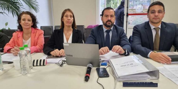 «Ocho puñaladas no son defensa»