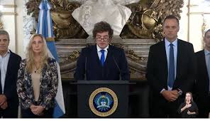 Milei se encadenó para tratar de apropiarse de la expropiación que tanto critica