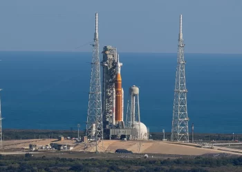 Un argentino rumbo a la Luna: lanzaron Artemis 2 con participación comodorense