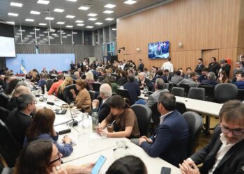 Luque aseguró que el tratamiento de la Ley de Glaciares está viciado desde sus inicios