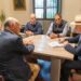 Presentaron al intendente un proyecto local de cría y producción de salmón
