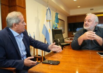 Comodoro fortalece la articulación educativa con foco en innovación, robótica e inteligencia artificial