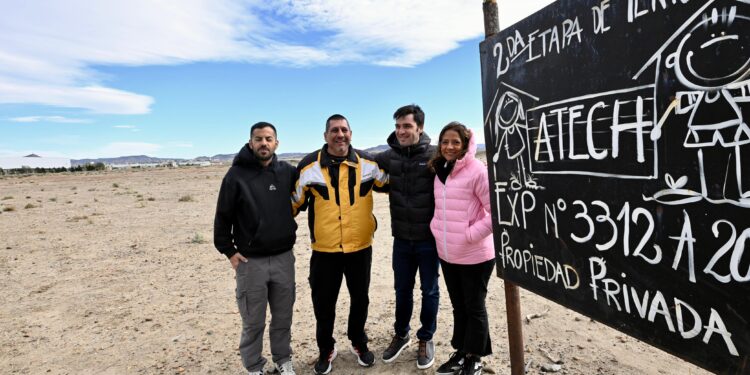 Provincia invertirá $500 millones para llevar servicios a 57 lotes destinados a viviendas de docentes y jubilados 