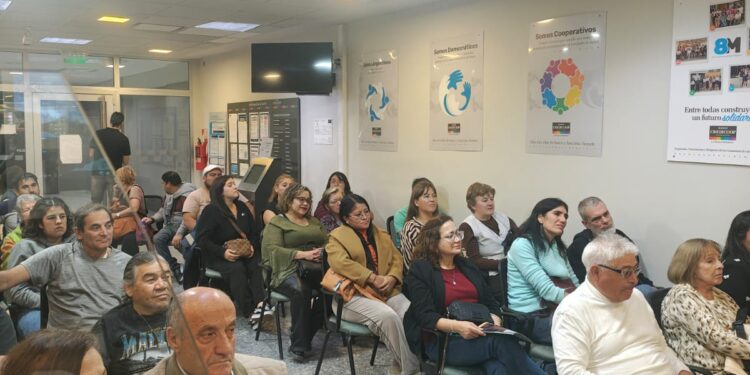 En las Fililales Comodoro del Banco Credicoop se celebraron los 60 años de la revista Acción