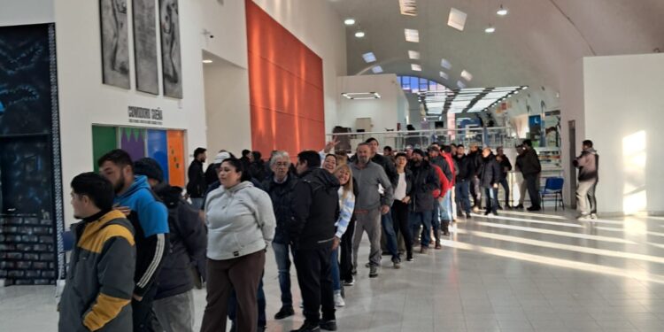 SOEM: Contundente respaldo a lista celeste y blanca