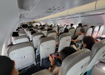 Más de 100 pasajeros varados en el aeropuerto de Comodoro