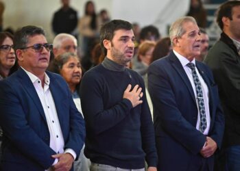 Torres encabezó el 83º aniversario de Alto Río Senguer con anuncios de viviendas y obras 