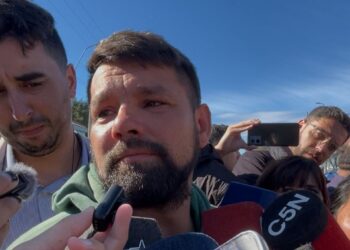 Con dolor y reclamos, habló el papá de Ángel durante la suelta de globos en la Ciudad Judicial