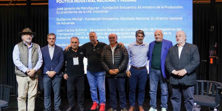 Macharashvili participó del cierre de las jornadas Construyendo el Nodo Industrial Patagonia Austral