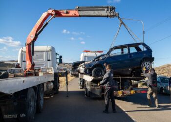El Municipio continúa el operativo conjunto de remoción de vehículos secuestrados en Ruta 3 y 26