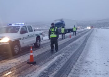 Precaución en Ruta 3: hay nieve, escarcha y calzada resbaladiza en el acceso norte a Comodoro