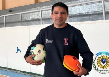 Reconocieron a un integrante del GEOP de Comodoro por recibirse de profesor de Educación Física