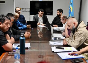 El Gobierno del Chubut acordó un aumento  para los trabajadores de la salud