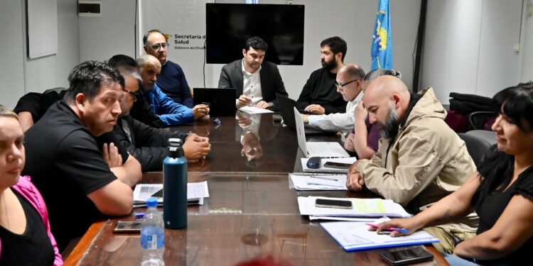 El Gobierno del Chubut acordó un aumento  para los trabajadores de la salud