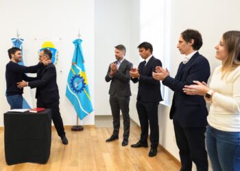 El Gobierno provincial  puso en funciones a las nuevos ministros y funcionarios