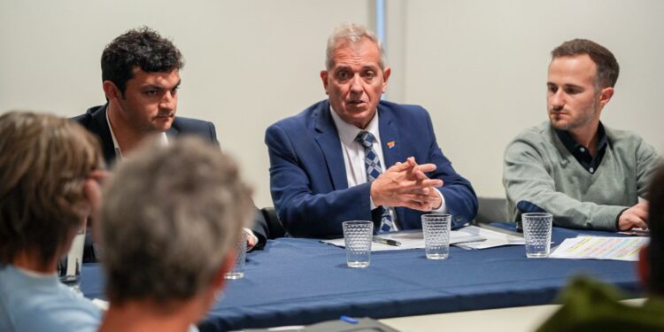 Paritaria docente: Provincia ofreció una recomposición salarial por encima de la inflación, los gremios elevan el jueves una contrapropuesta