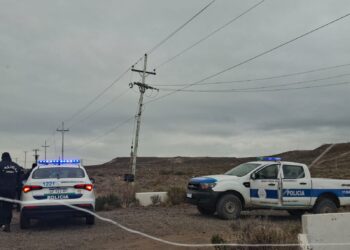 Fuerte choque entre una Ford Ranger y un Renault Logan