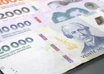 Jubilados de la mínima cobrarán en junio aguinaldo y bono: más de $670.000 en total