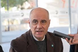 Bohe defendió la decisión de no firmar el contrato del transporte y confirmó que puso su renuncia a disposición