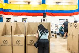 Cierran mesas de votación en primera vuelta de las elecciones presidenciales de Colombia