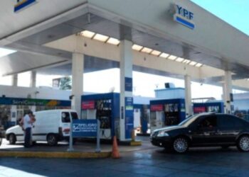 Estaciones de servicio ajustan estrategias para enfrentar la caída del consumo de combustibles