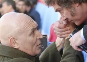 Milei defiende a Espert, a Martín Menem lo mandan a espíar y toca el timbre