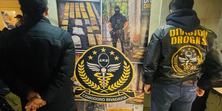 La Policía del Chubut desarticuló una organización narco y detuvo a un sospechoso que ya había sido expulsado del país