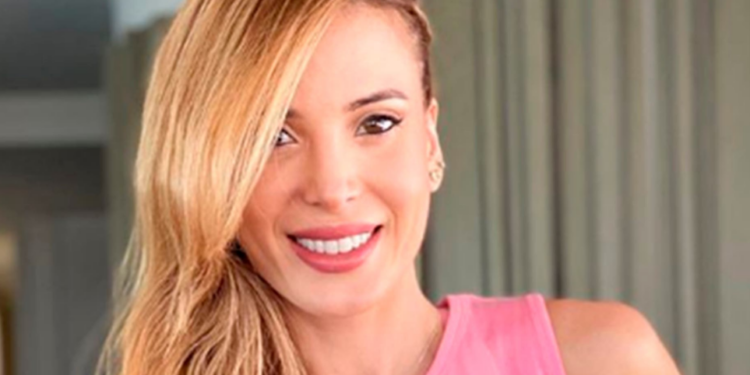 Escándalo por los videos de Jesica Cirio mostrando fajos de dólares