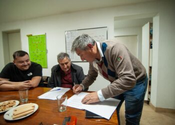 Jóvenes de Abel Amaya accederán a becas deportivas completas gracias a un convenio entre la Vecinal y Deportivo Portugués