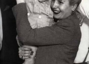 ¿Evita tuvo en sus brazos al Indio Solari?