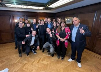 Kicillof recibió a referentes del PJ chubutense