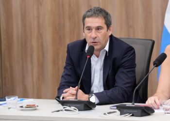 Luque y Michel presentaron un proyecto para penalizar la pesca ilegal y la depredación del mar argentino