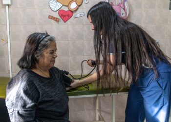 El Municipio acerca herramientas de salud a jóvenes y adultos en los barrios