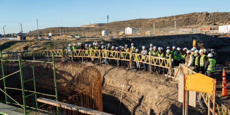 Estudiantes de la UNPSJB visitaron la Planta de Tratamiento de Rada Tilly y conocieron los avances de la obra de ampliación