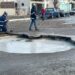 Una rotura de caño de agua dejó un crater sobre la 10 de noviembre